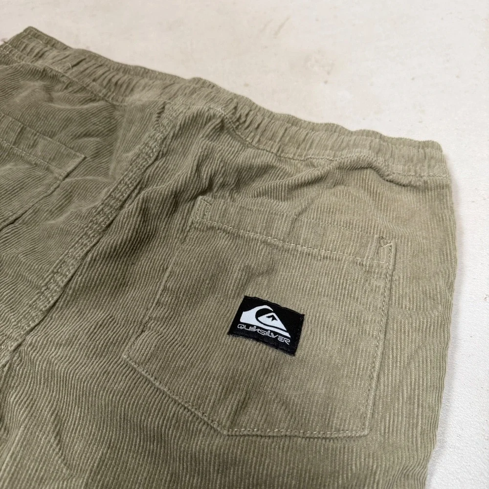 Quiksilver Mens Small Corduroy Shorts Olive‎ Tan Elastic Waist Cotton size 30